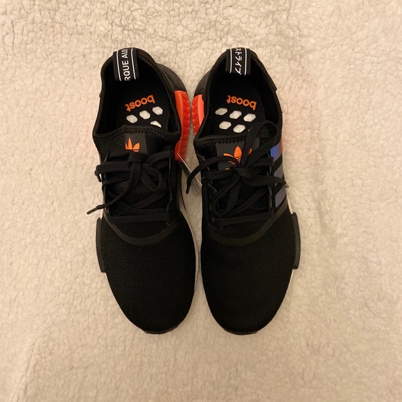 ADIDAS NMD R1 - Picture 4 of 8